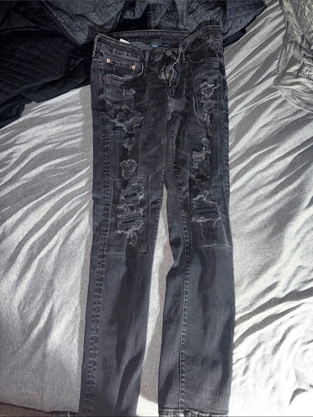 American Eagle Outfitters Black Ripped Skinny Jeans